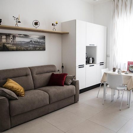 La Casa Di Ari Apartment Naples Exterior photo